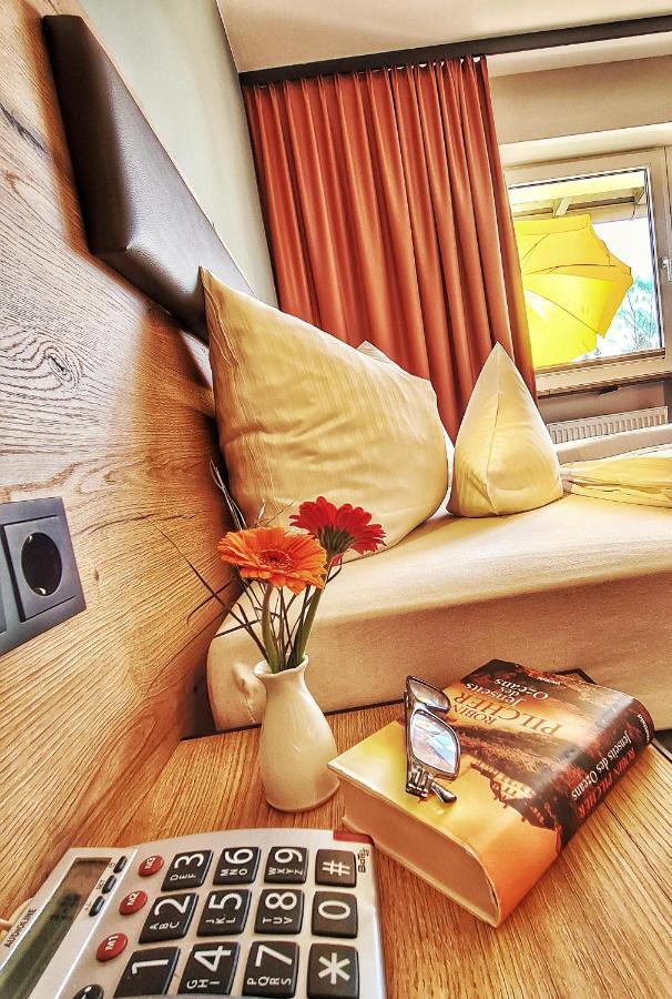 Aura-Hotel Saulgrub Екстер'єр фото