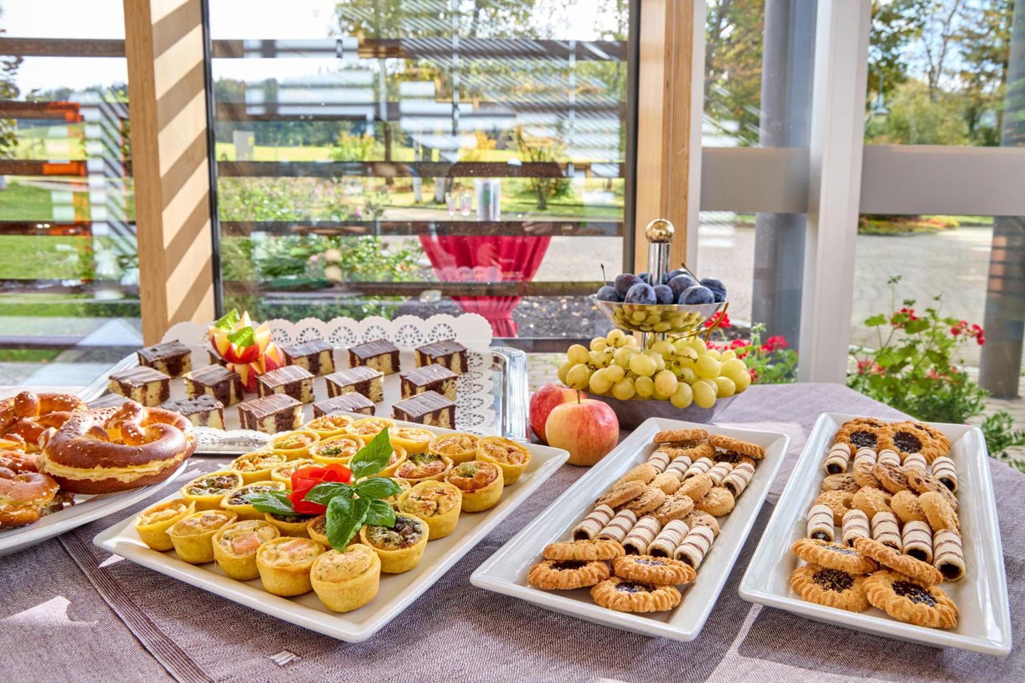 Aura-Hotel Saulgrub Екстер'єр фото